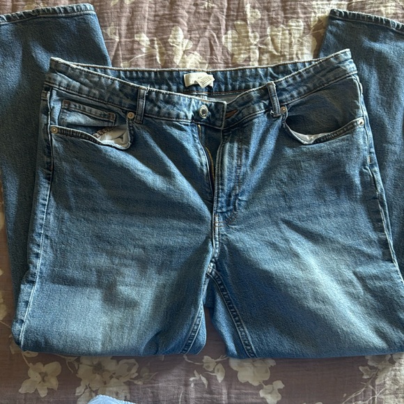 H&M Jean - Picture 1 of 2